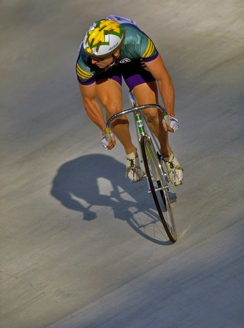 影响力的缩 影响力的缩